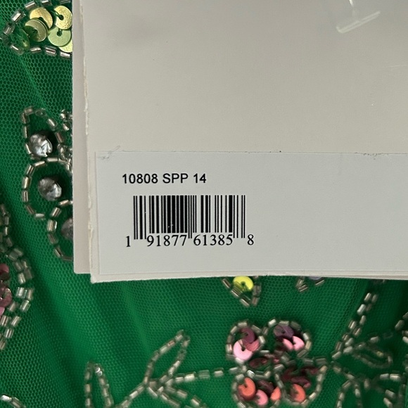 *Flawed Mac Duggal 10808 NWT Hand Beaded Floral Gown - Picture 13 of 13